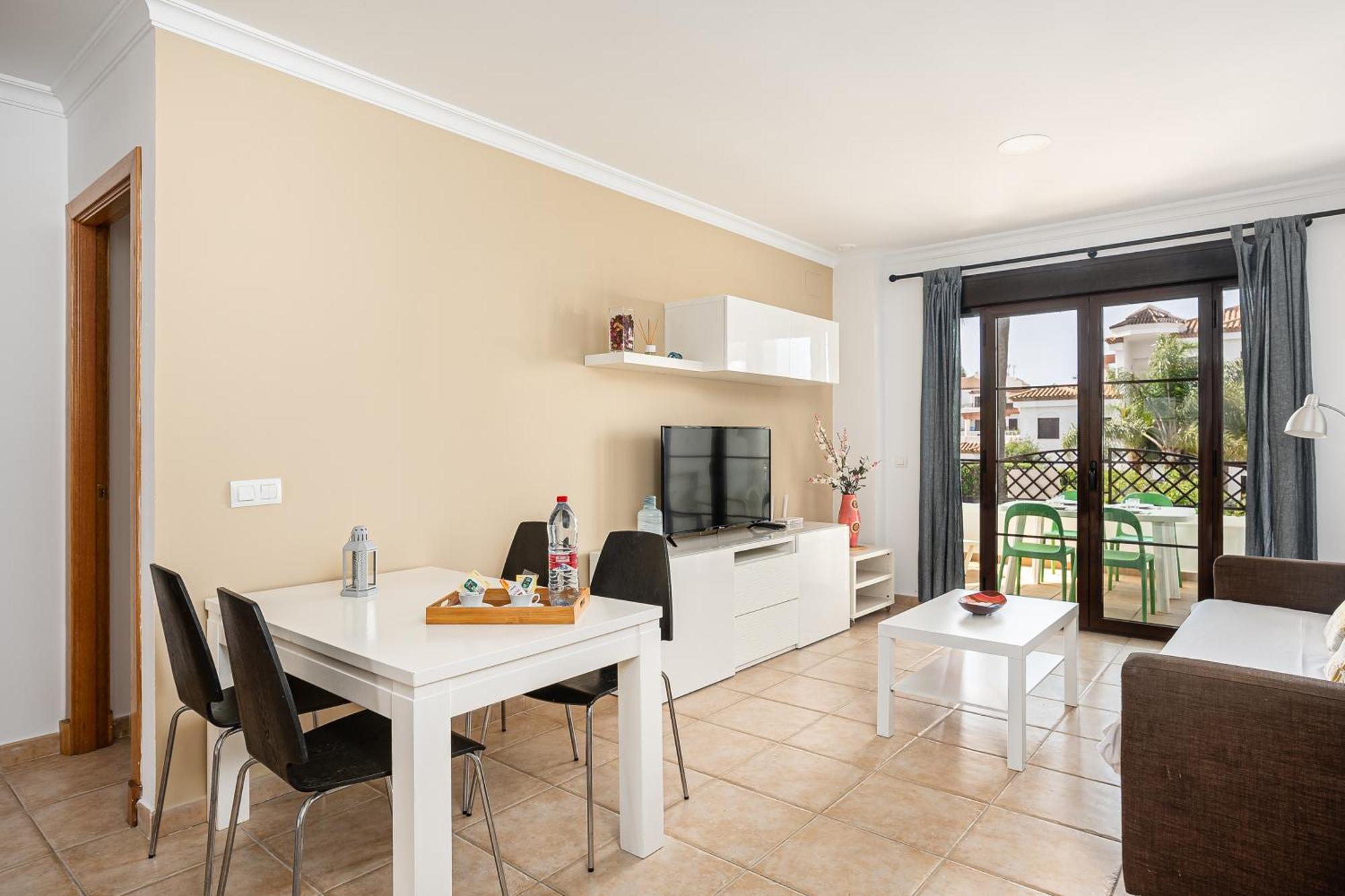 Apartamento Familiar Muy Soleado Cerca De La Playa Y Parking Incluido Chiclana de la Frontera Exterior photo